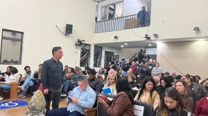 Audiência Pública reúne população e amplia debate sobre proposta de gestão compartilhada do Hospital Raymundo Campos